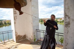 настоятель